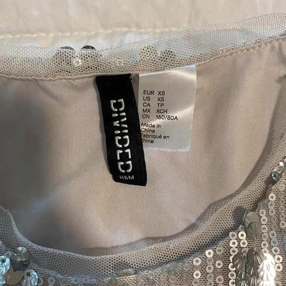Sequin top (silver) H&M - Picture 3 of 3
